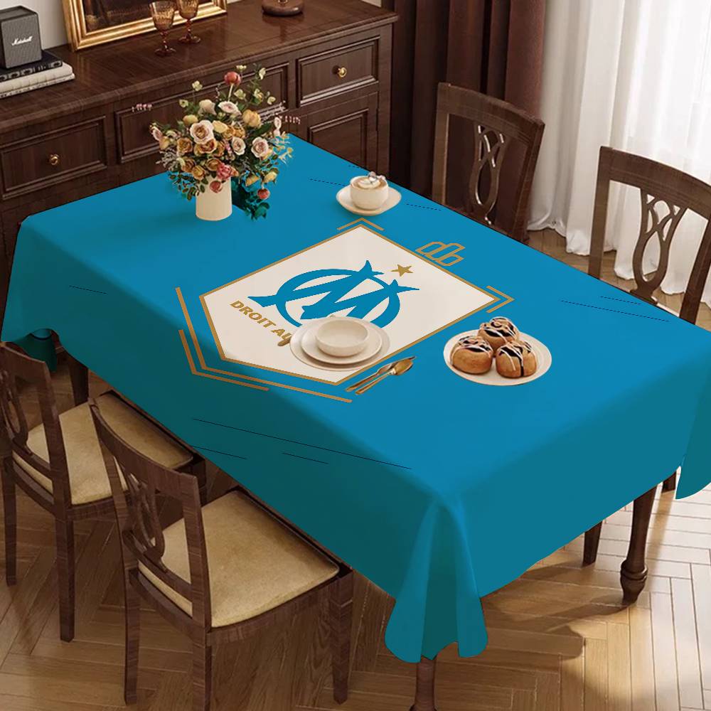 مفرش طاولة مستطيل الشكل بشعار  - مراجعة Home Textiles Today Logo وسعره