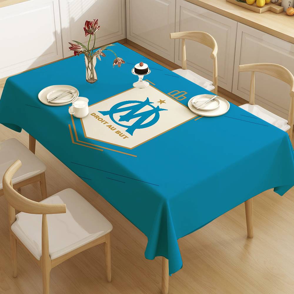 مفرش طاولة مستطيل الشكل بشعار  - مراجعة Home Textiles Today Logo وسعره