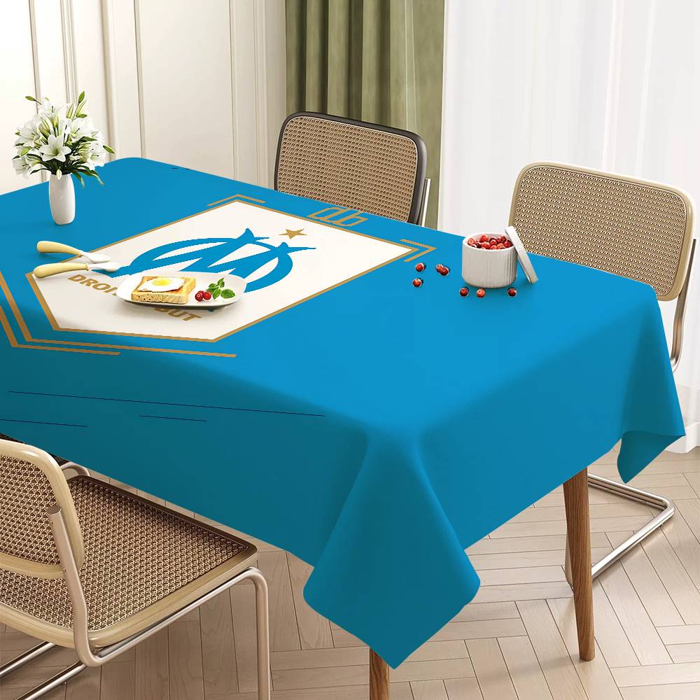 مفرش طاولة مستطيل الشكل بشعار  - مراجعة Home Textiles Today Logo وسعره